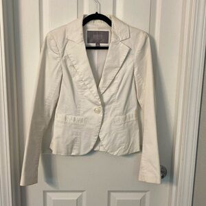 Cute women’s white blazer, size 2, merona collection